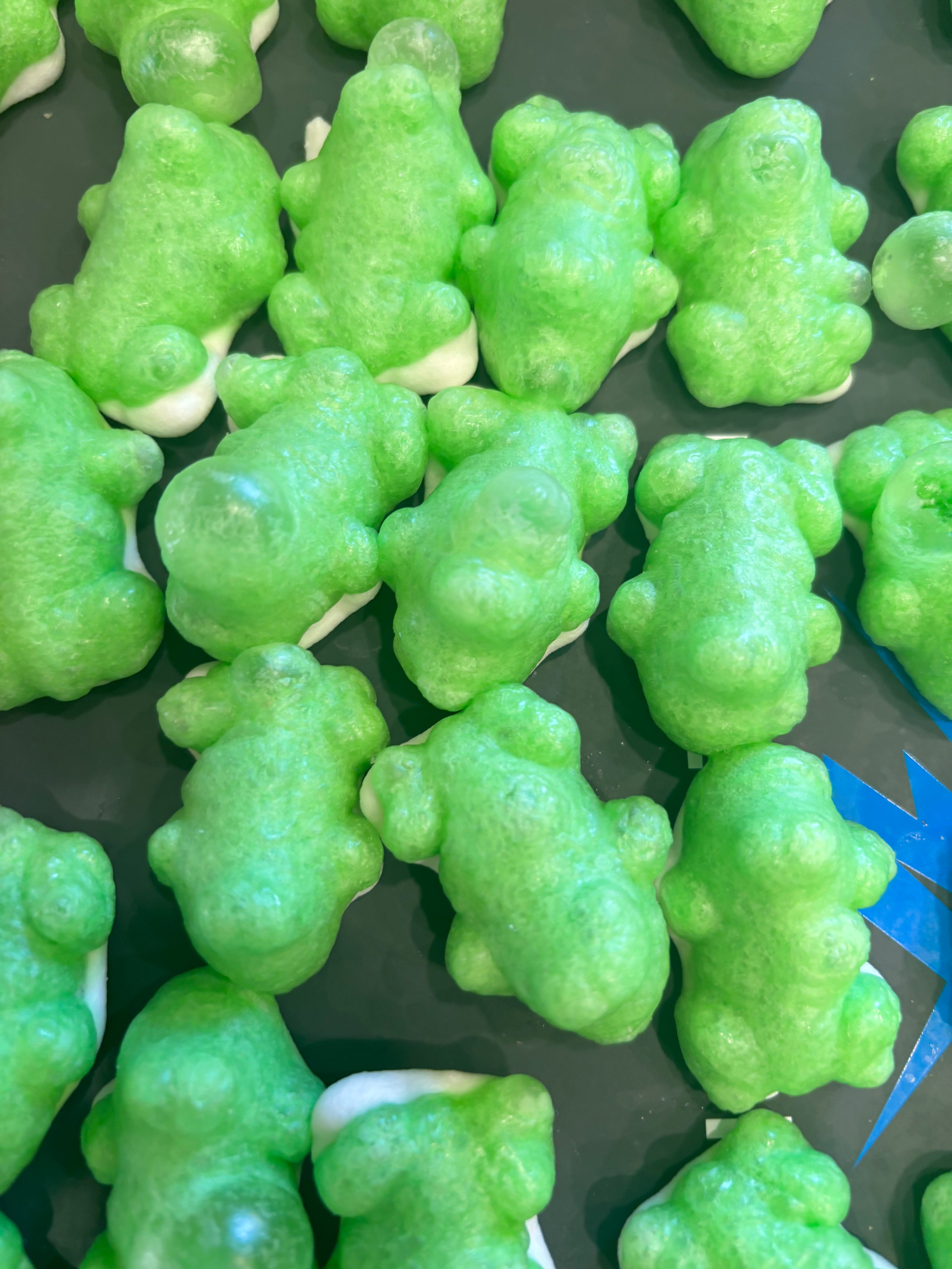 Freezed Green Apple & Spearmint Frogs – Freezed Treats And Sweets
