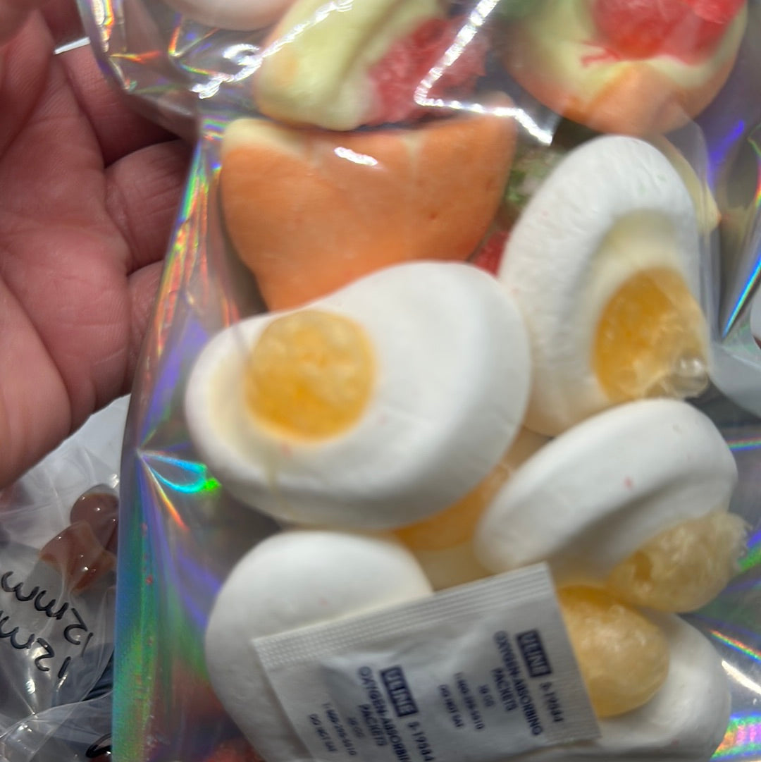 Freeze-Dried Gummy Pizza and Fried Egg Variety